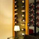 Lush Escape - Hottube And Sauna باري