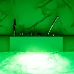 Lush Escape - Hottube And Sauna شقة