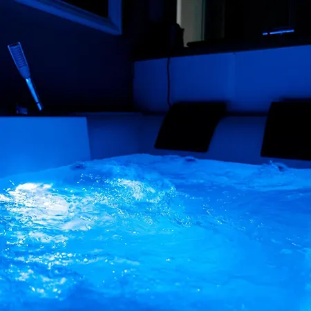 Apartmán Lush Escape - Hottube And Sauna *