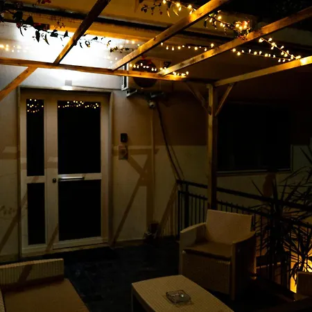 Apartmán Lush Escape - Hottube And Sauna