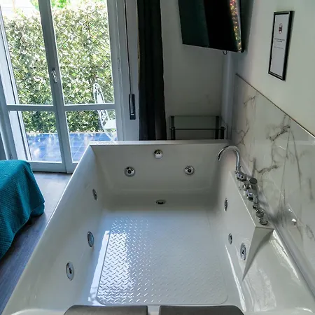 Apartmán Lush Escape - Hottube And Sauna Bari