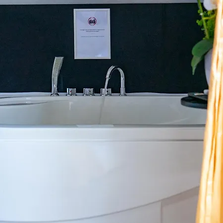 Apartmán Lush Escape - Hottube And Sauna Bari