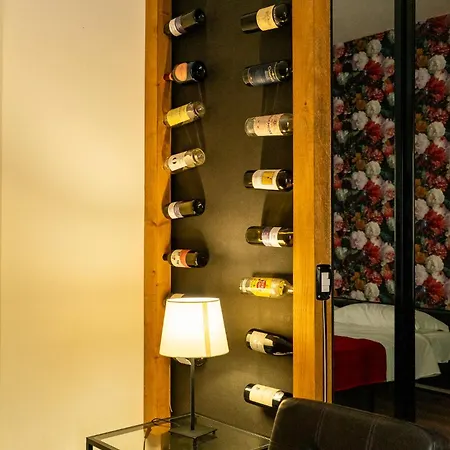 Lush Escape - Hottube And Sauna Μπάρι