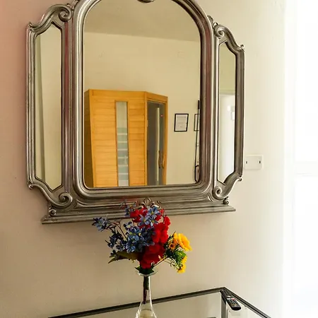 Διαμέρισμα Lush Escape - Hottube And Sauna *