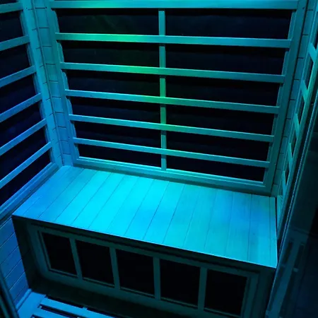 Apartment Lush Escape - Hottube And Sauna