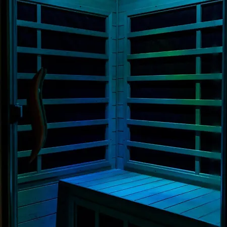 Lush Escape - Hottube And Sauna Bari