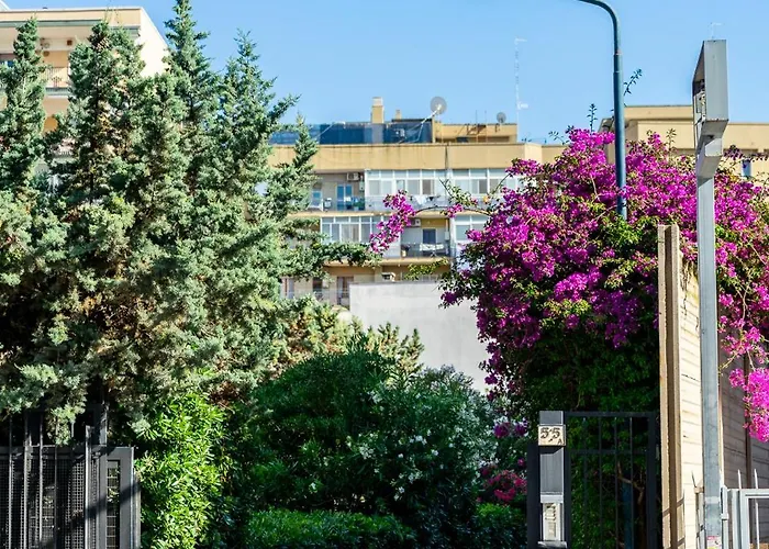 Lush Escape - Hottube And Sauna דירה בארי