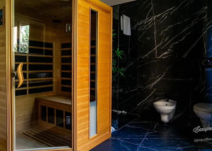 Apartment Lush Escape - Hottube And Sauna *