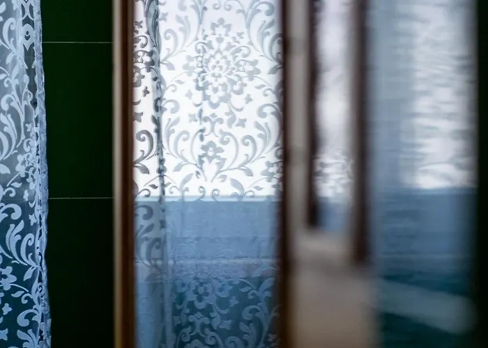 Lush Escape - Hottube And Sauna בארי