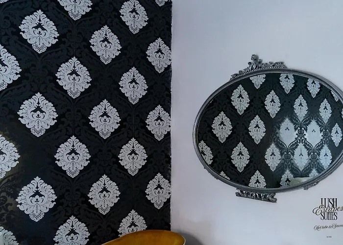 Lush Escape - Hottube And Sauna דירה *