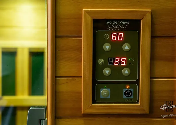 Lush Escape - Hottube And Sauna * בארי