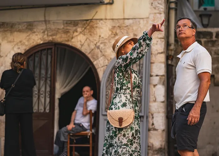 דירה Lush Escape - Hottube And Sauna בארי